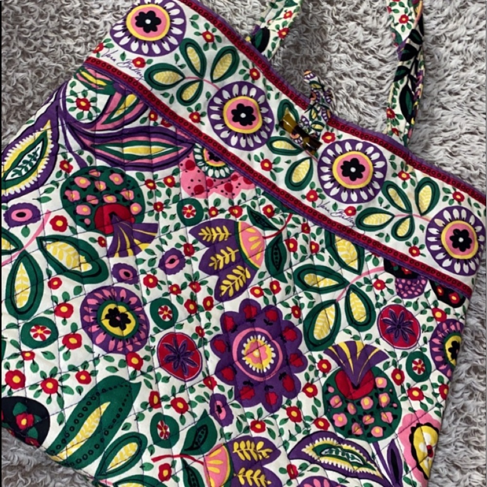 Beautiful Vera Bradley Purse